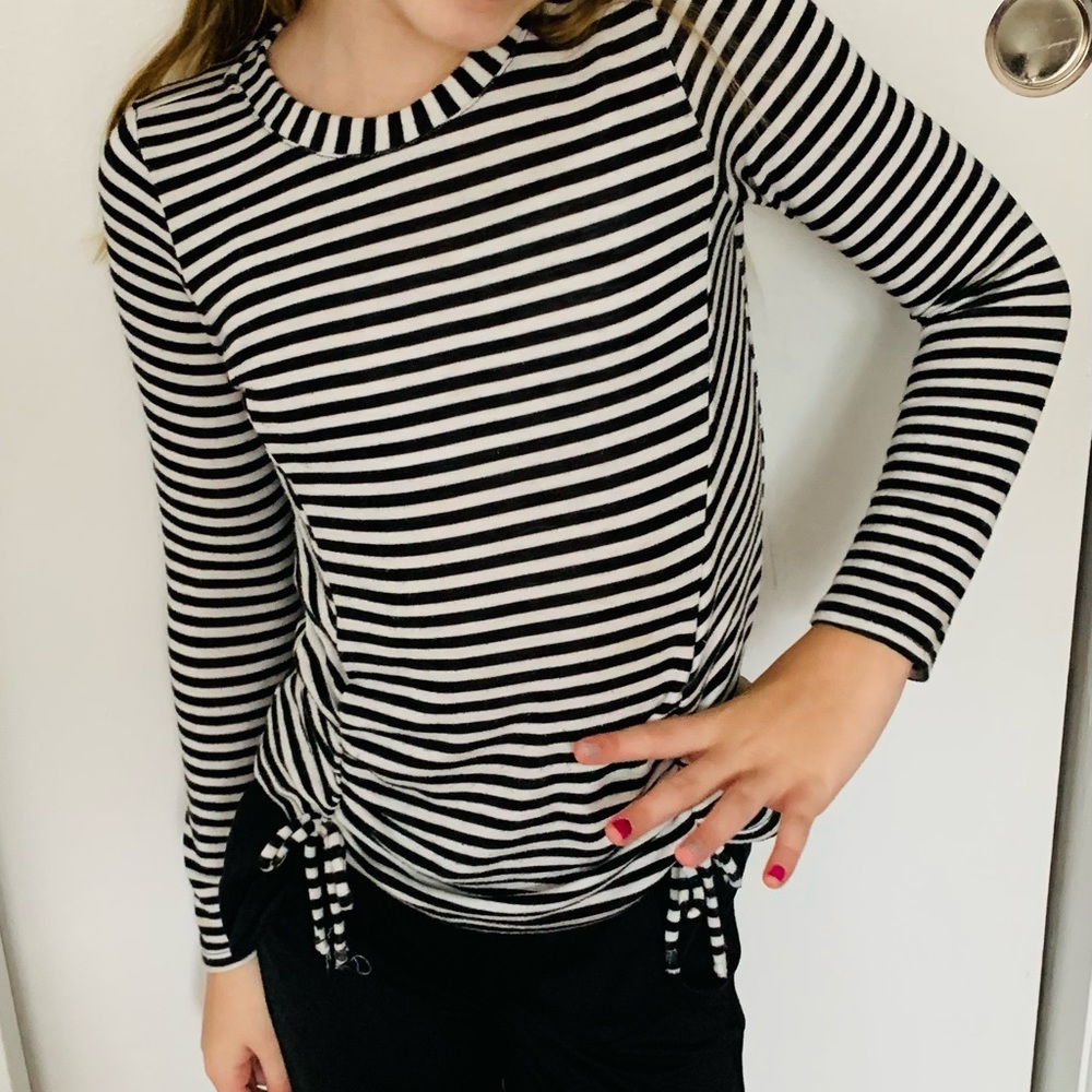Persaya Girl Long Sleeve side Tie Top Girls Sz S